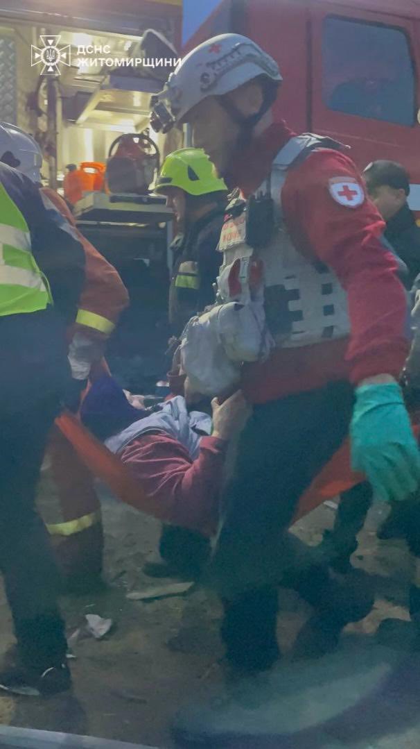 Новини Житомира - фото з Наслідки ворожої атаки на Житомирщині: загинули 3 дитини, 12 людей постраждали