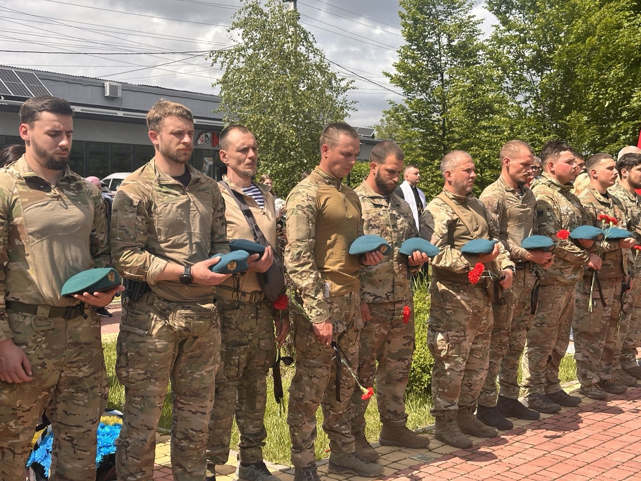 Новини Вінниці - фото з «Його тіло дотепер не повернули»: у Жмеринці відкрили пам’ятник морпіху Ярославу Христюку