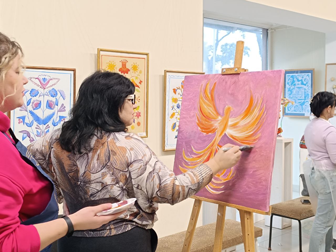 Новини Вінниці - фото з «Кожна обирала не просто фарби, а свої почуття»: у Вінниці відбувся майстер-клас для дружин Героїв