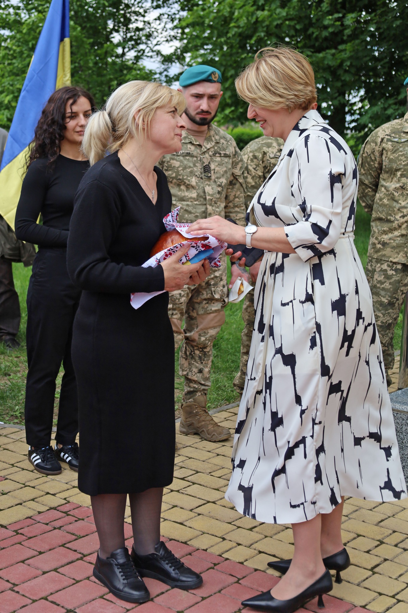 Новини Вінниці - фото з «Його тіло дотепер не повернули»: у Жмеринці відкрили пам’ятник морпіху Ярославу Христюку