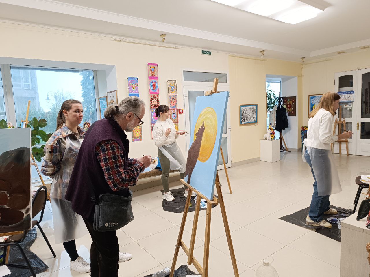 Новини Вінниці - фото з «Кожна обирала не просто фарби, а свої почуття»: у Вінниці відбувся майстер-клас для дружин Героїв