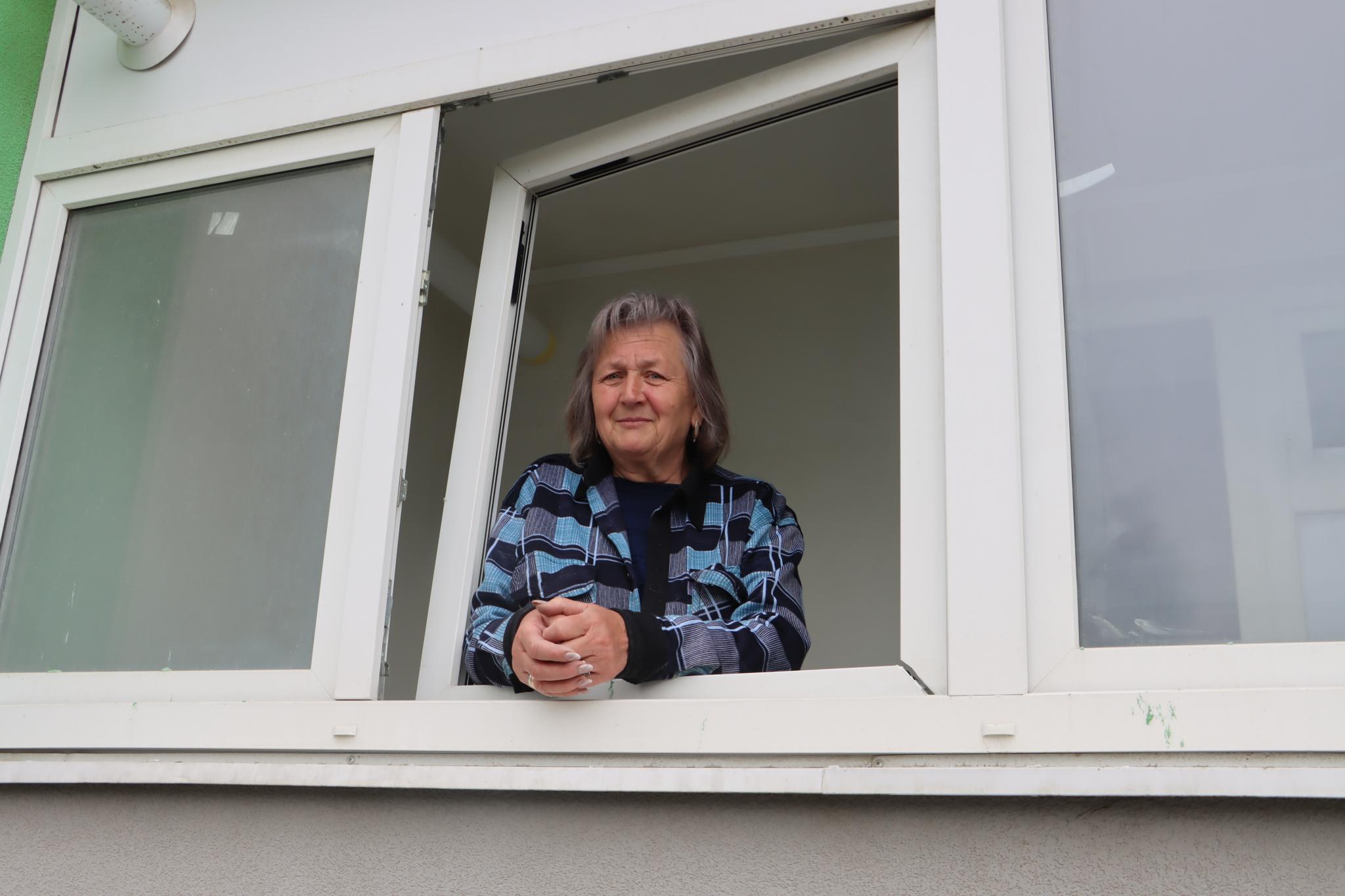 Новини Тернополя - фото з Друга доба після прильоту: тернополяни демонтують стіни, заклеюють вікна плівкою та чекають на компенсацію