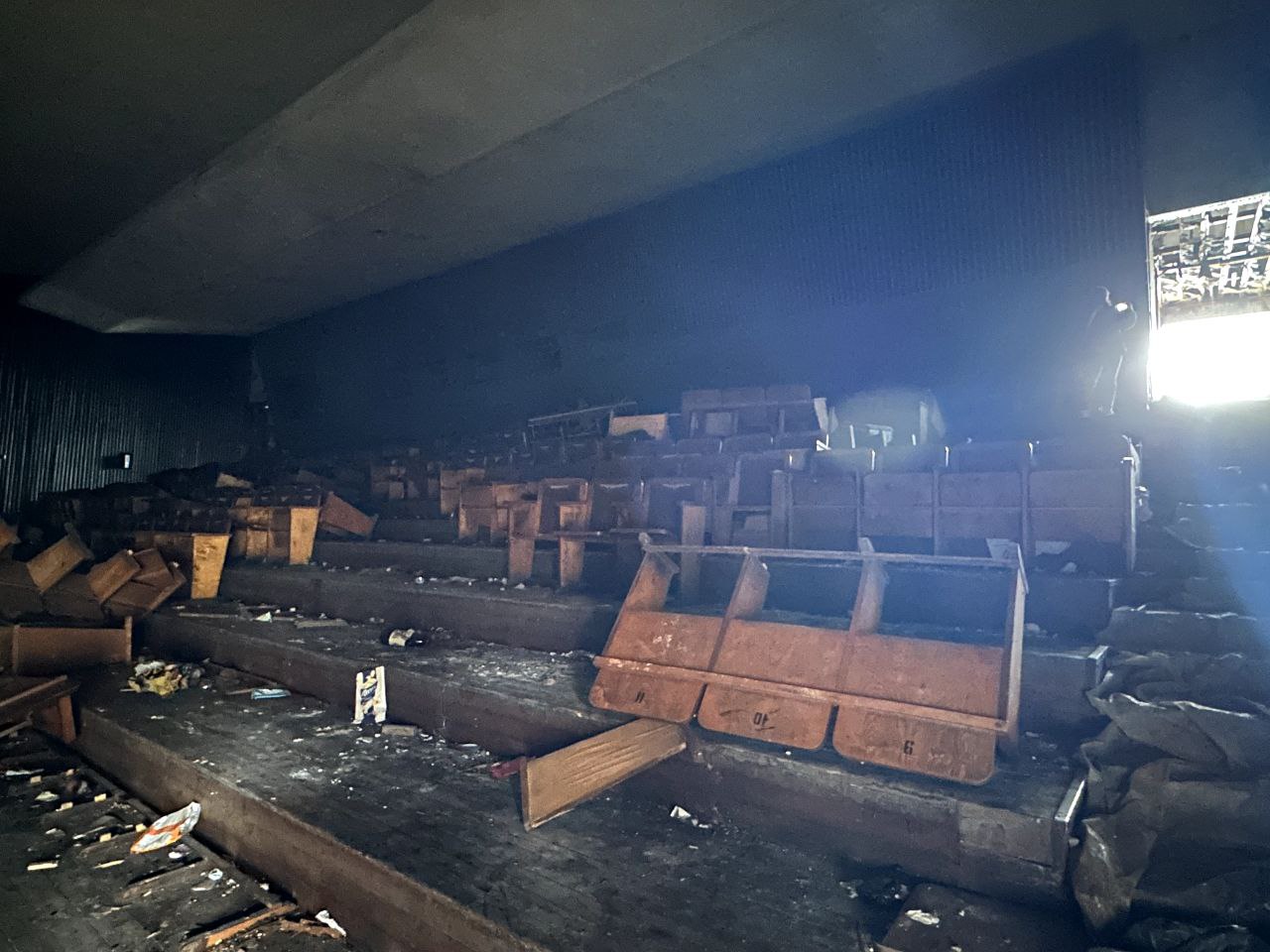 Новини Вінниці - фото з Притон у центрі Вінниці: хто відповідальний за трагедії в колишньому кінотеатрі «росія»?