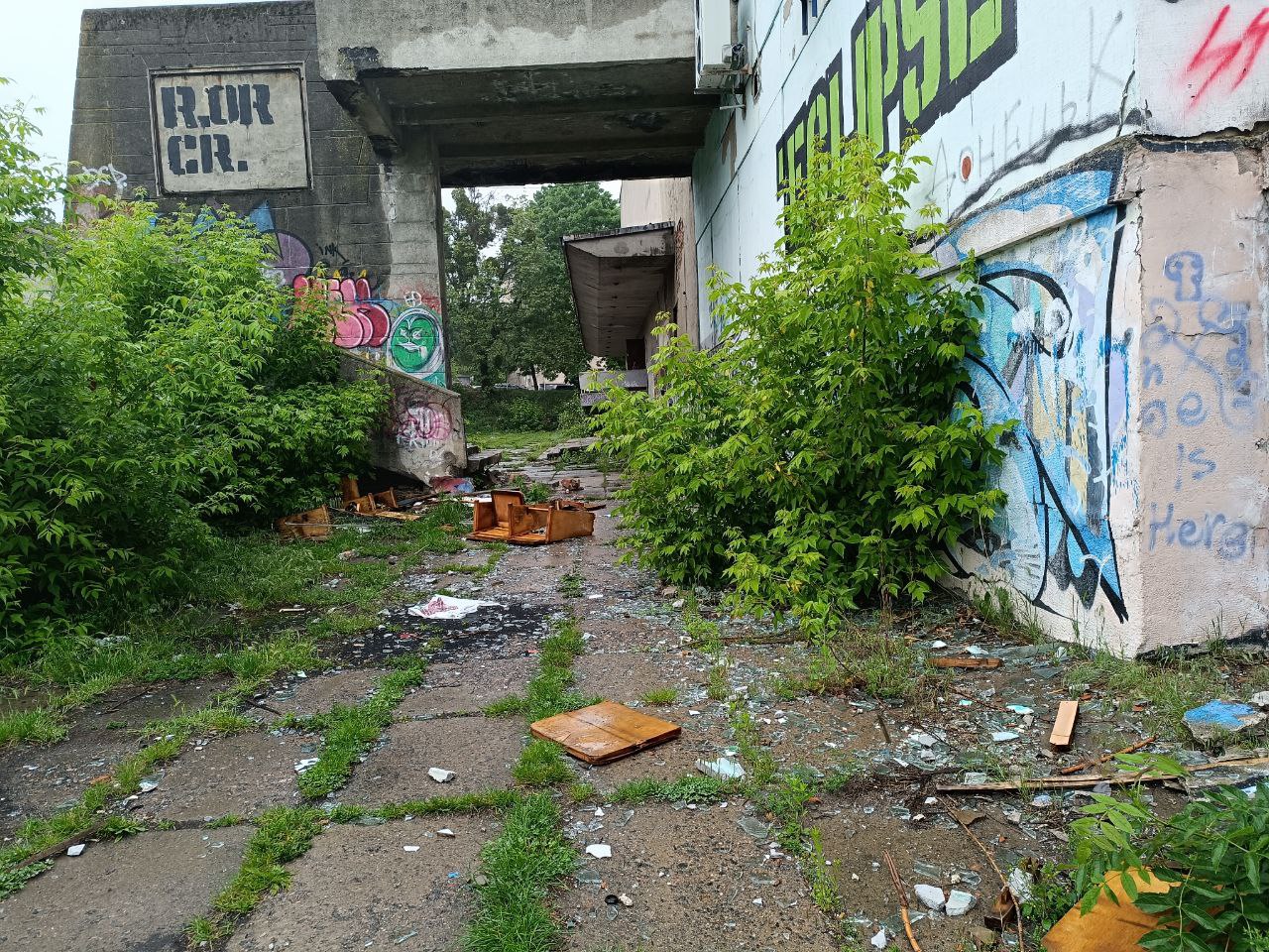 Новини Вінниці - фото з Притон у центрі Вінниці: хто відповідальний за трагедії в колишньому кінотеатрі «росія»?