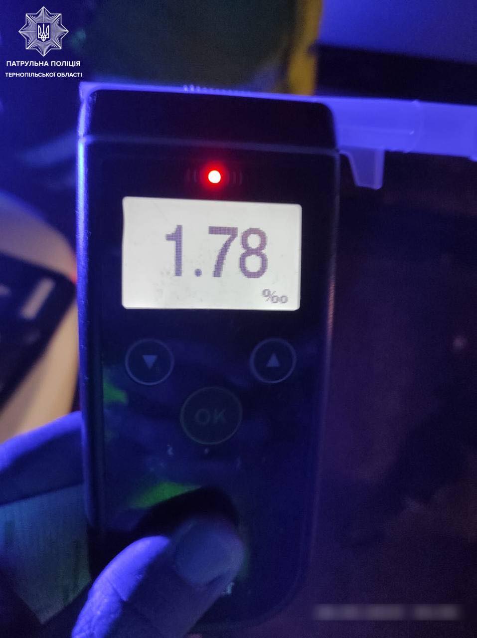 Новини Тернополя - фото з На Білецькій Lexus збив обмежувачі, на Бандери Renault — електроопору: у водіїв виявили ознаки сп'яніння