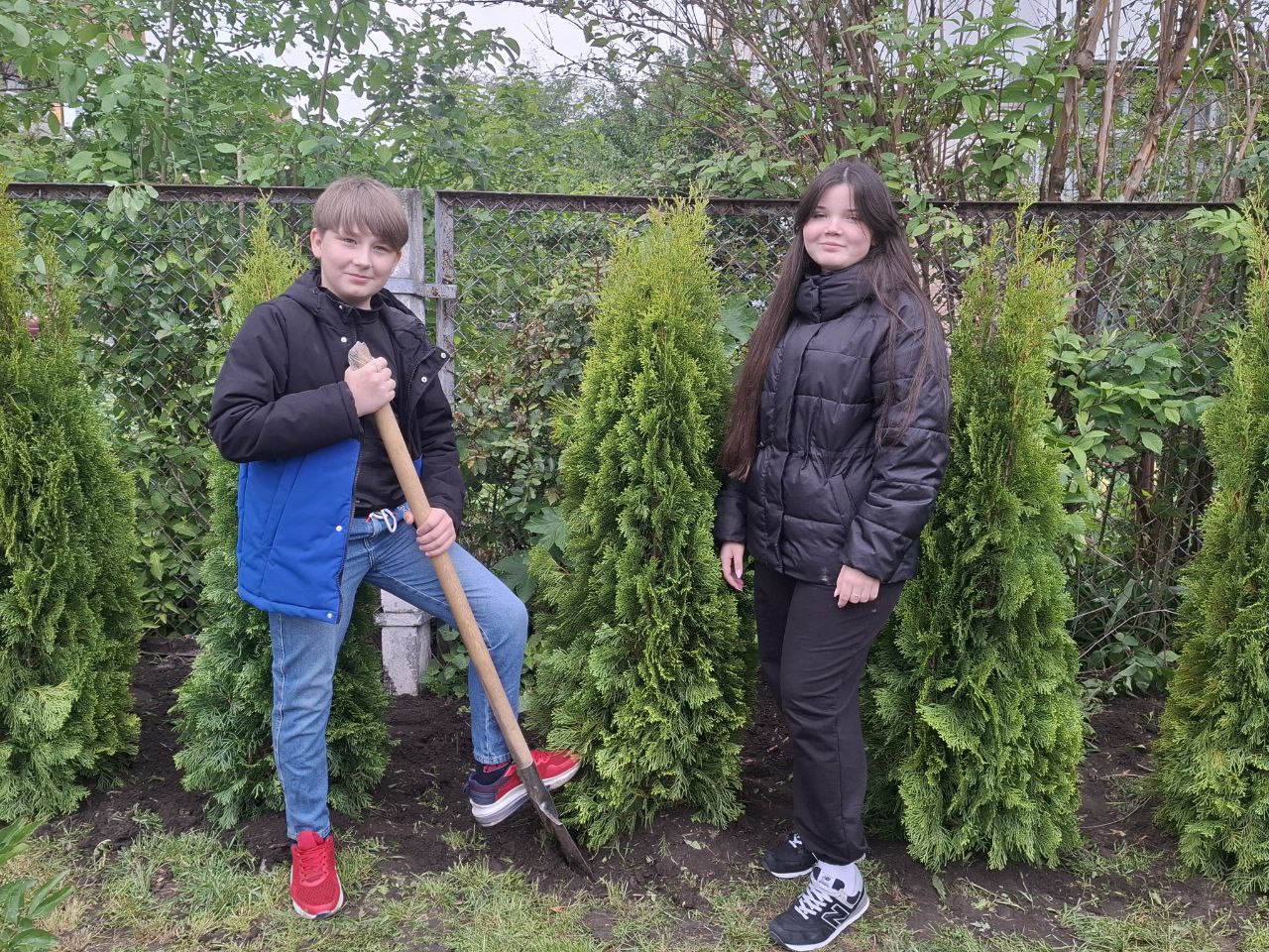 Новини Вінниці - фото з На честь п’ятнадцяти героїв: у ліцеї №27 відкрили стелу Пам’яті загиблим випускникам