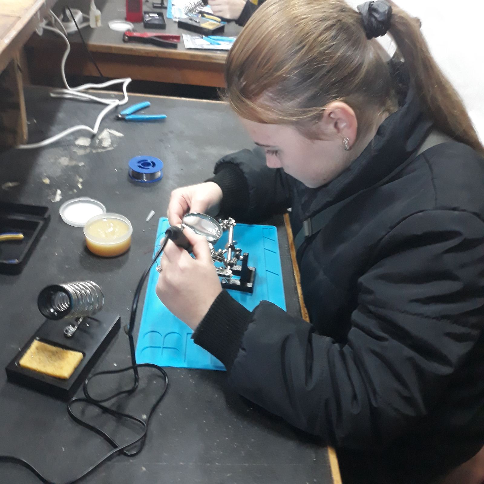 Новини Вінниці - фото з «Бує, на чийсь місто залітаємо»: вчитель повернувся з війни і робиться з учнями дрони