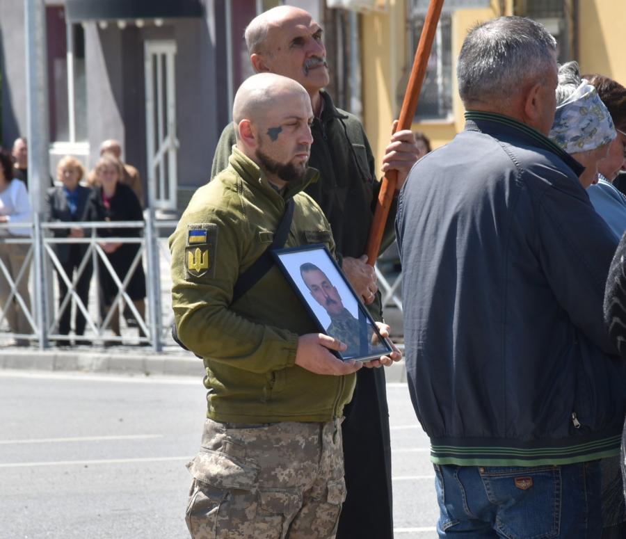 Новини Тернополя - фото з «На щиті» повернувся додому Герой з Теребовлі Михайло Смук
