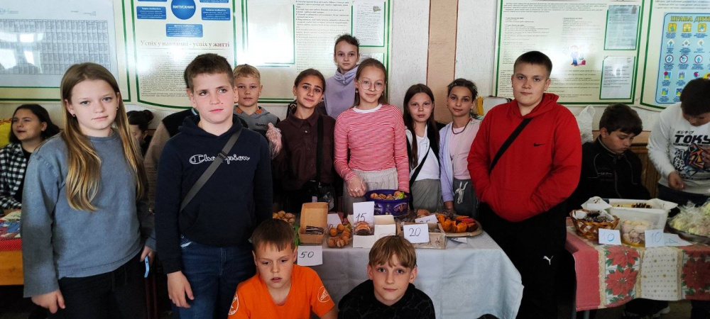 Новини Тернополя - фото з У тернопільській школі №29 зібрали понад 60 тисяч гривень для ЗСУ