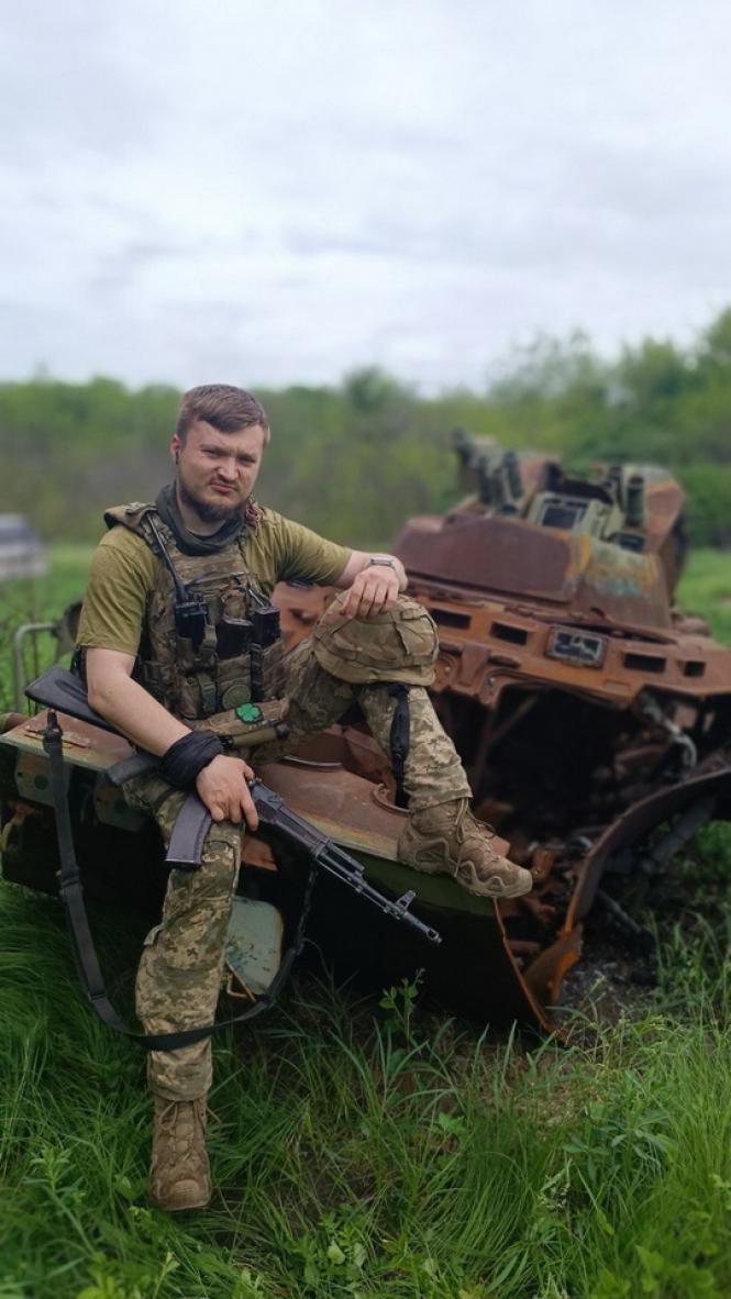 Новини Вінниці - фото з «Срібний хрест» вручили капітану Андрію Демяненку, який з 2022 року боронить Україну