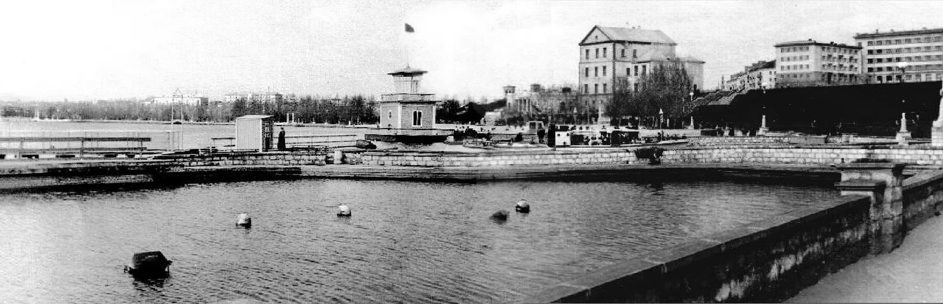 Новини Тернополя - фото з Які теплоходи та катери курсували Тернопільським ставом у 50-90-х роках. Дивіться ретро фото