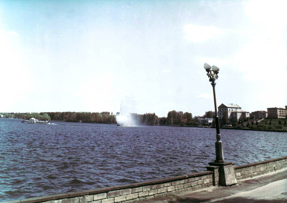 Новини Тернополя - фото з Які теплоходи та катери курсували Тернопільським ставом у 50-90-х роках. Дивіться ретро фото