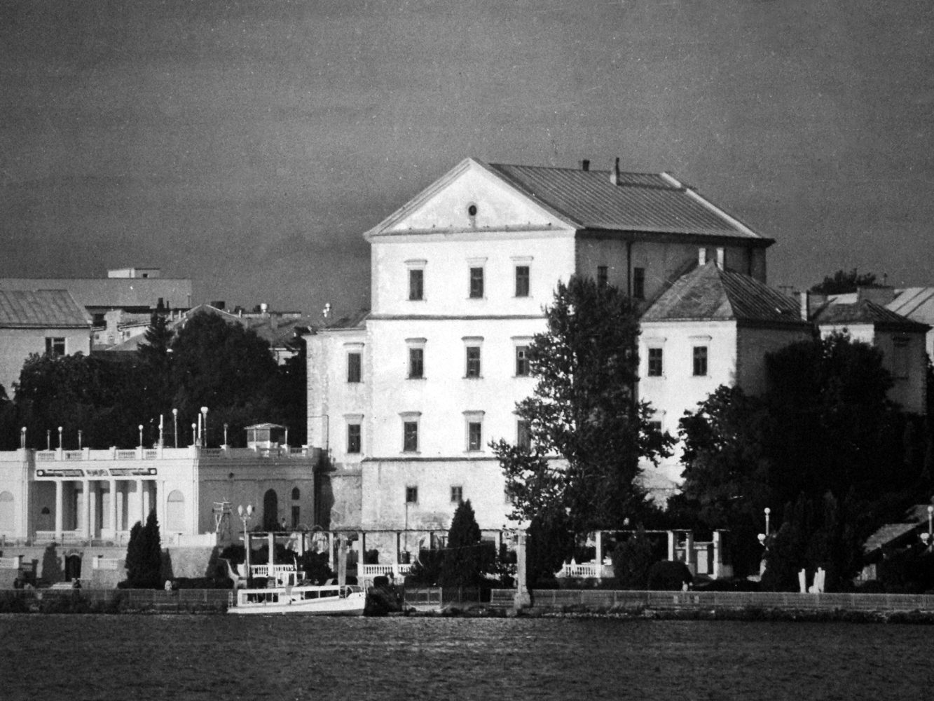 Новини Тернополя - фото з Які теплоходи та катери курсували Тернопільським ставом у 50-90-х роках. Дивіться ретро фото