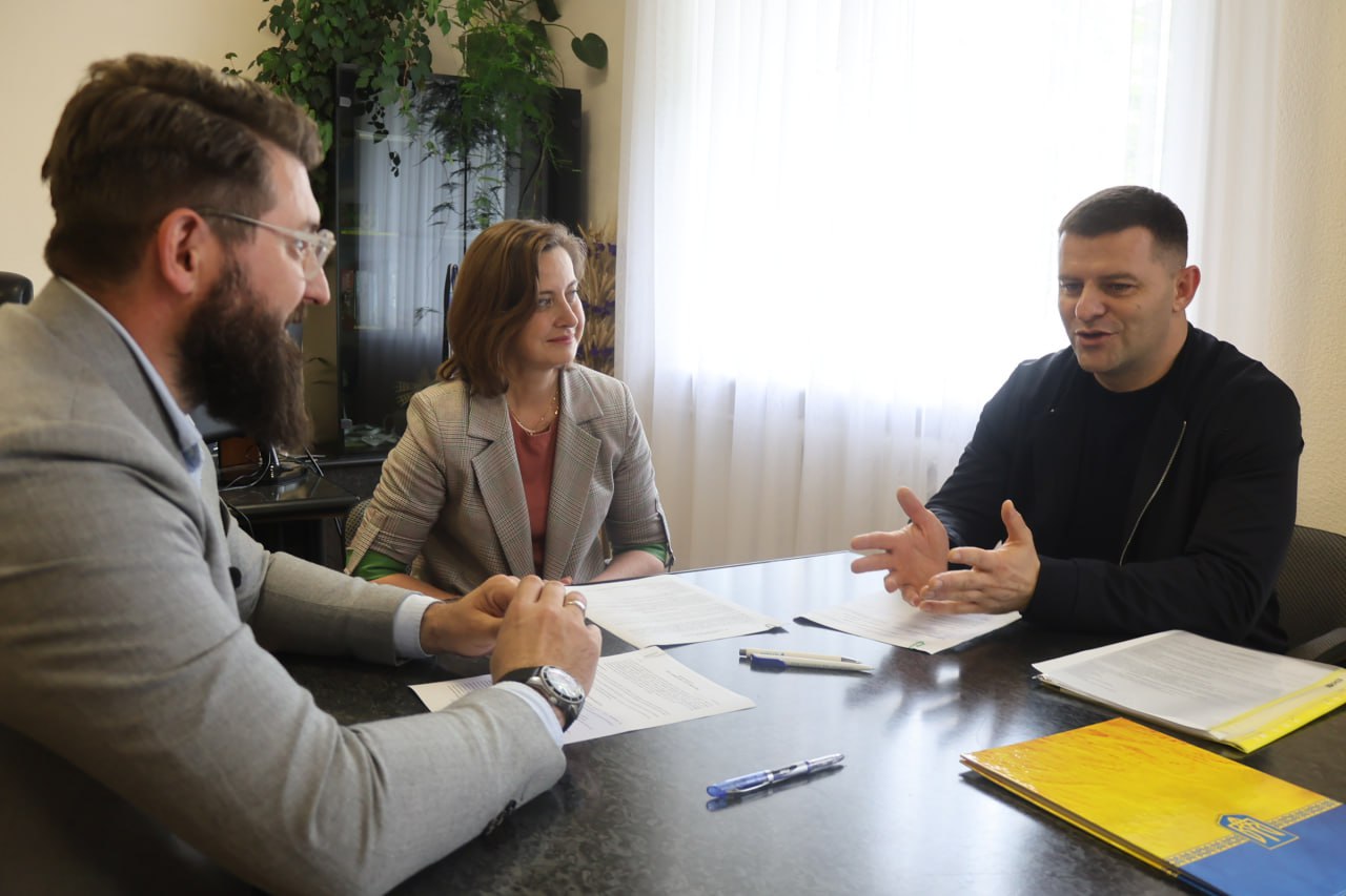 Новини Козятина - фото з Микола Філонов: "Соціальному магазину" в Козятині бути! (Пресслужба БФ «Український Альянс»)