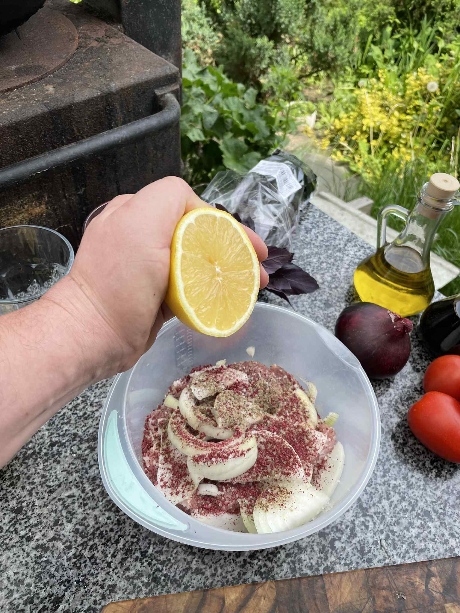 Новини Тернополя - фото з Готуємо три види шашлику та салат з вишнями