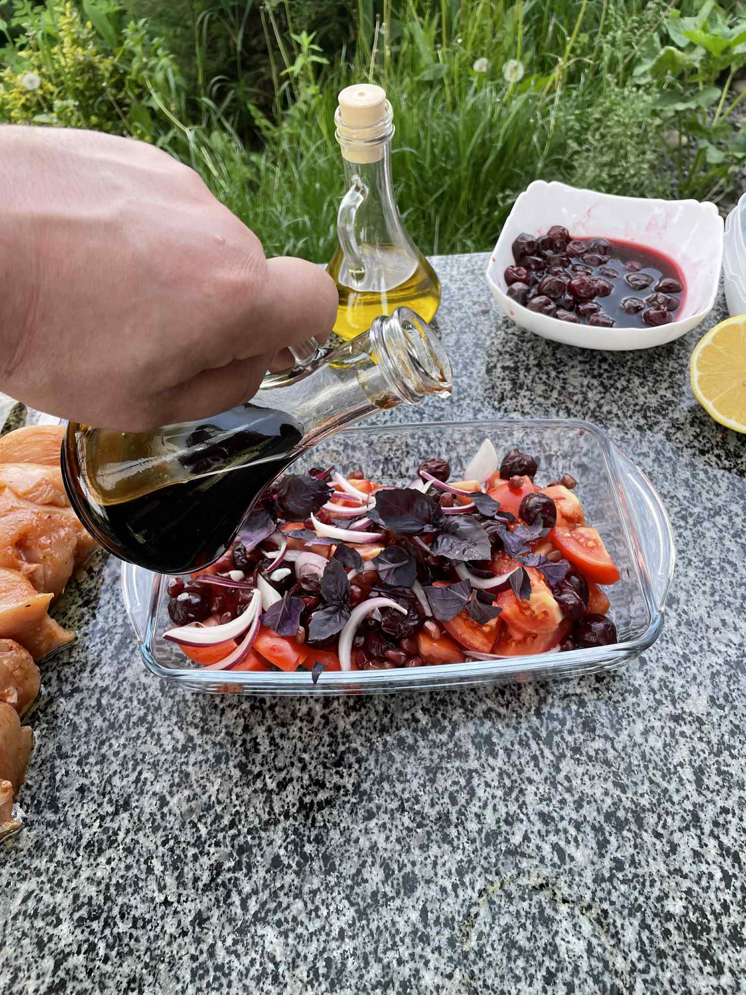 Новини Тернополя - фото з Готуємо три види шашлику та салат з вишнями