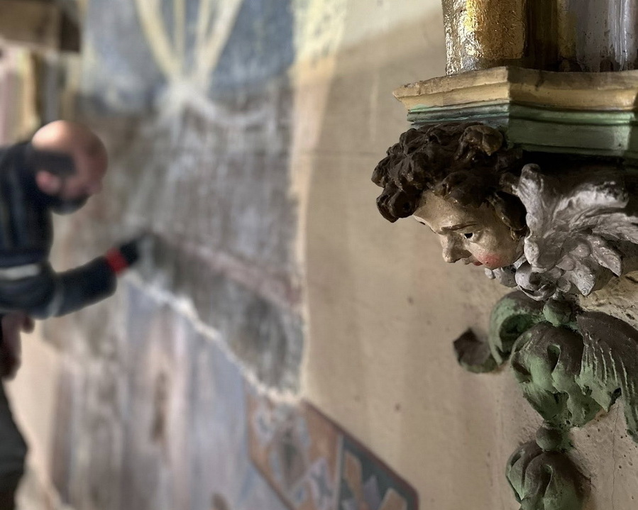 Новини Тернополя - фото з Живопис початку ХХ століття виявили під час реставрації храму в Бережанах