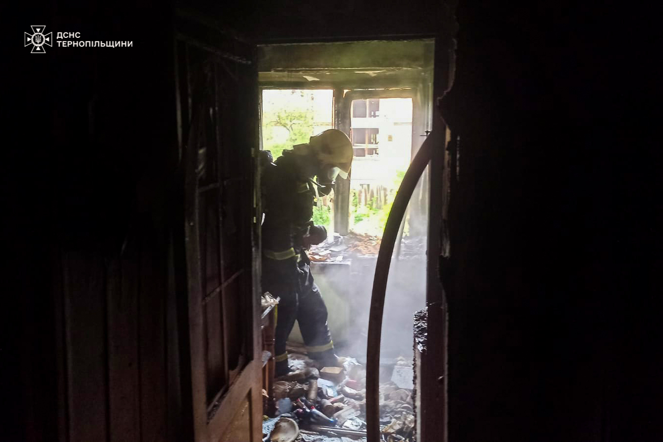 Новини Тернополя - фото з Двоє постраждалих, семеро врятованих під час пожежі квартири у Чорткові