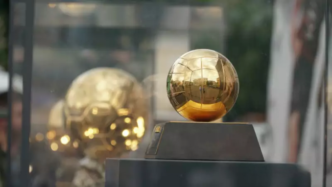 Новини Вінниці - фото з У Вінниці вперше покажуть всі три «Золоті м’ячі» українських футбольних легенд