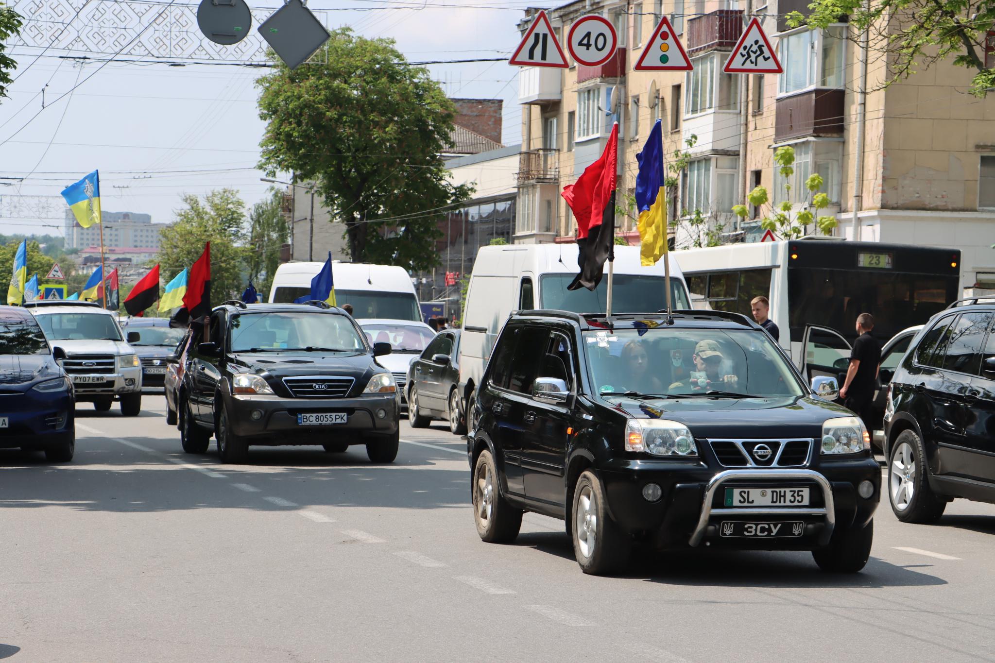 Новини Тернополя - фото з «На щиті» додому повернувся парамедик Дмитро Хома