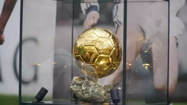 Новини Вінниці - фото з У Вінниці вперше покажуть всі три «Золоті м’ячі» українських футбольних легенд