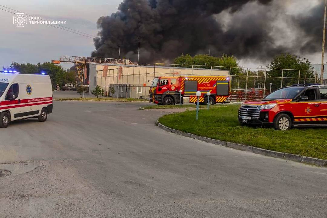 Новини Тернополя - фото з З'явились фото з місця «прильоту» в Тернополі: постраждали 5 людей