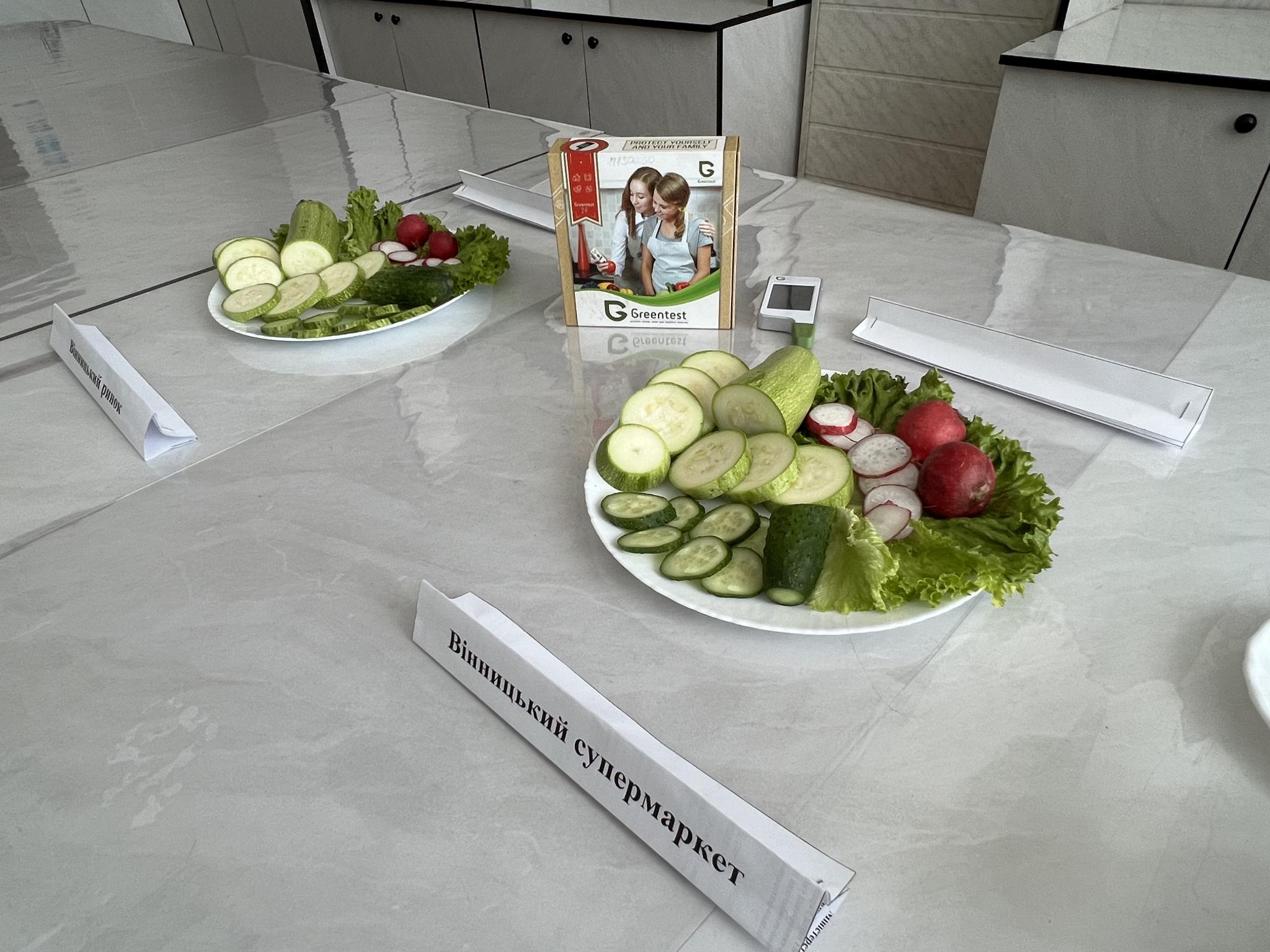 Новини Вінниці - фото з Вінницькі кабачки, огірки, редис: товарознавці перевірили ранні овочі на вміст нітратів