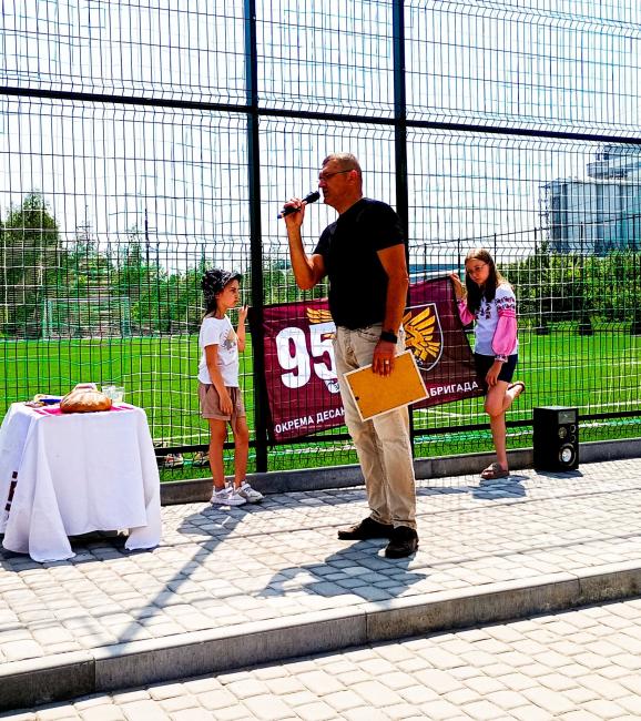 Новини Вінниці - фото з У мікрорайоні Хутір Шевченка відкрили стадіон на честь загиблого Героя Валентина Присіча