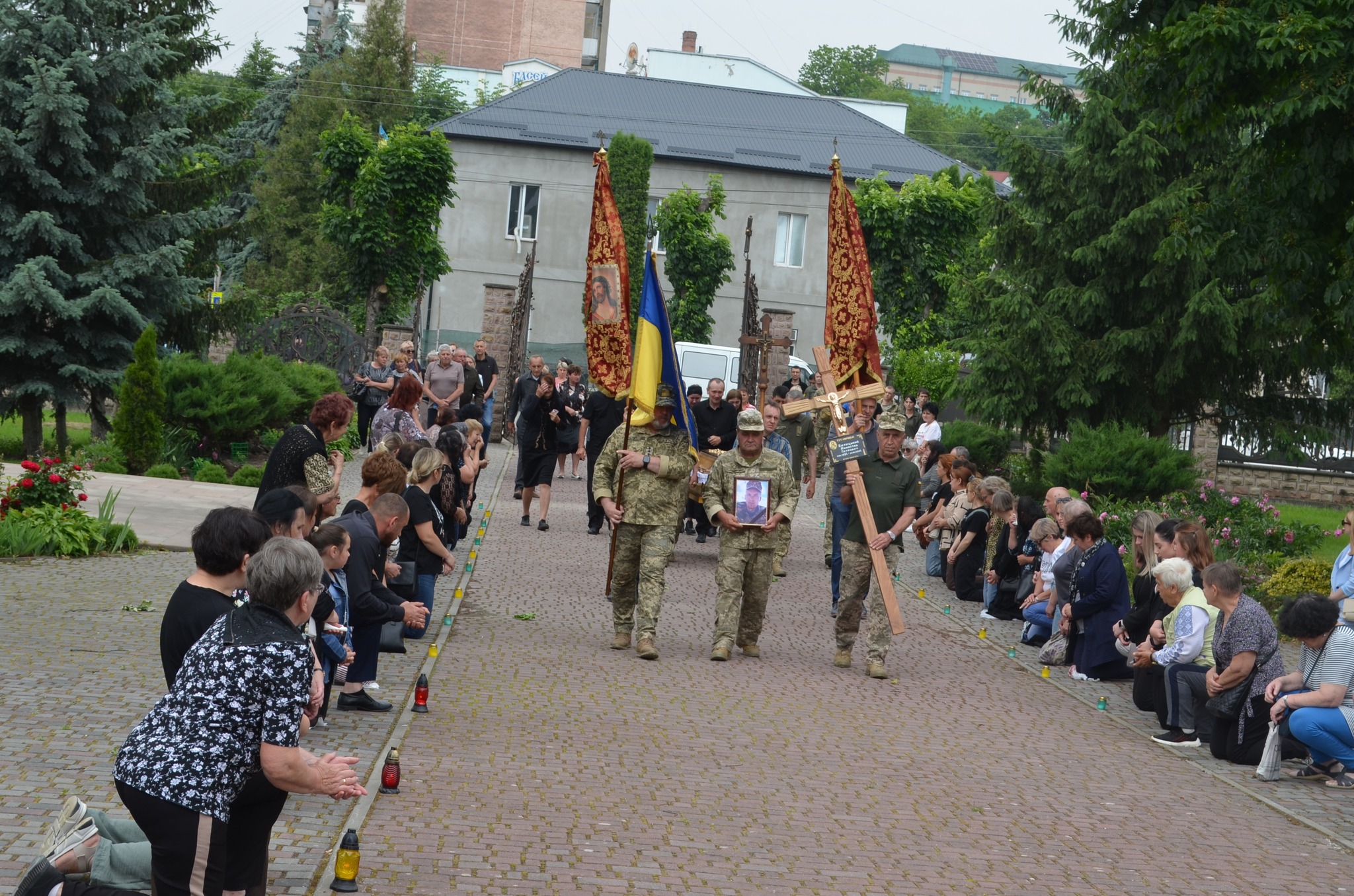 Новини Тернополя - фото з Загинув Герой з Тернополя Андрій Корендій, на Чортківщині прощаються з Героєм Мирославом Батицьким