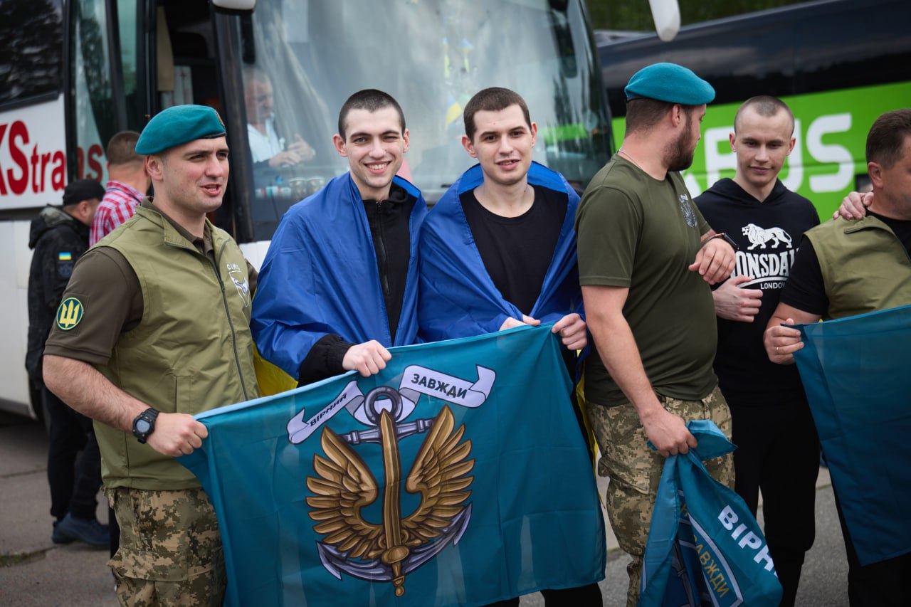 Новини Тернополя - фото з Наші вдома: в рамках Великого обміну з ворожого полону повернули українських Героїв