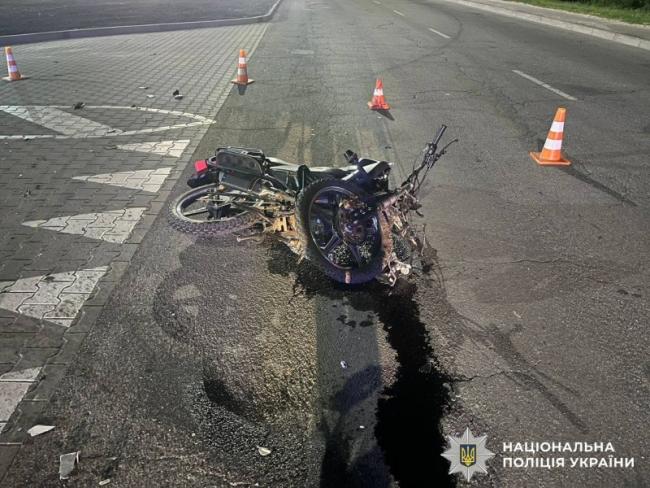 Новини Вінниці - фото з На Гонти 16-річний мотоцикліст зіткнувся з Nissan. Юнака госпіталізували