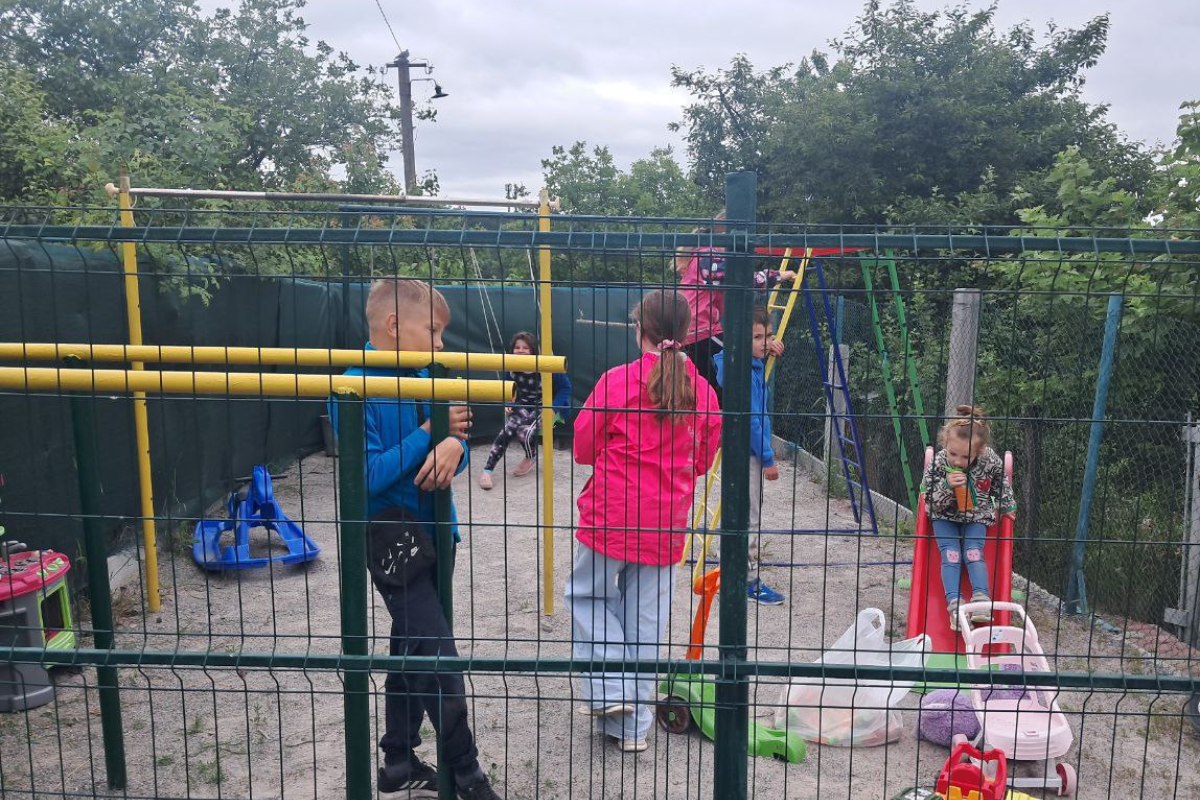 Новини Вінниці - фото з Дітям тут не місце? Суд зобовʼязав демонтувати дитячий майданчик у Березині