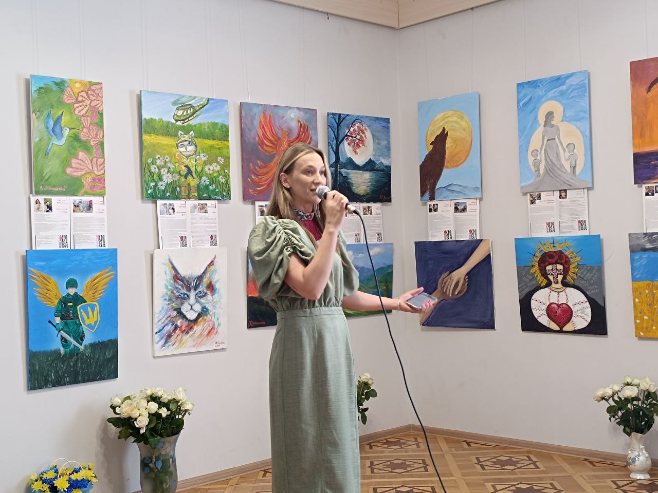 Новини Вінниці - фото з «На жаль, цей проєкт не завершений»: у Вінниці відкрили виставку картин рідних полеглих захисників