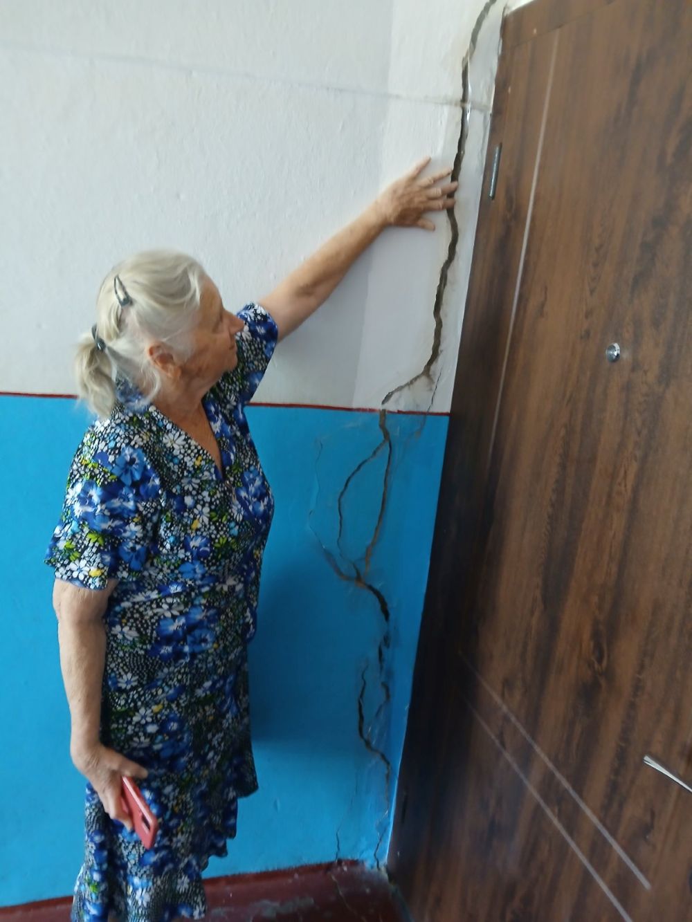 Новини Вінниці - фото з «Наш будинок тріщить по швах»: два тижні без води і світла мешканці 16 квартир у Ямполі?