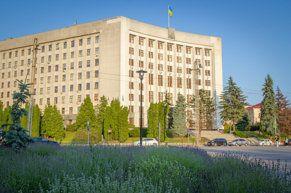 Новини Тернополя - фото з Найкраще місце для фото: у Тернополі квітне лавандове міні-поле