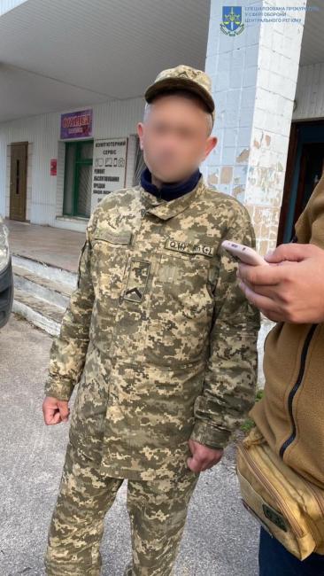 Новини Вінниці - фото з Зливав позиції ЗСУ на мапі й передавав росіянам: затримали зрадника в погонах