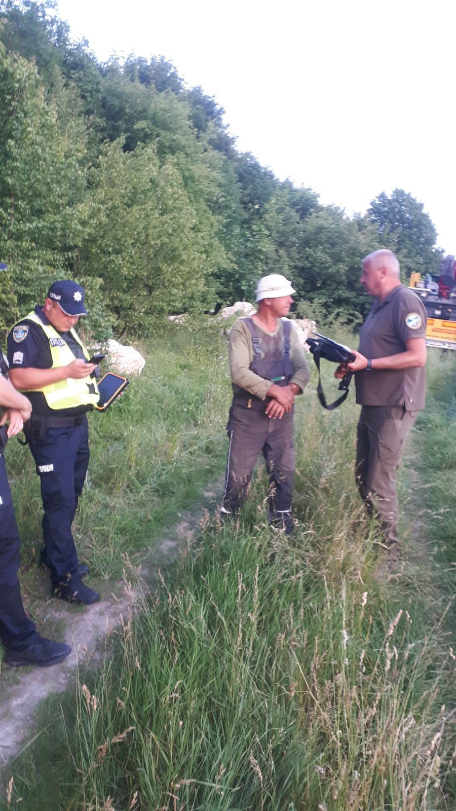 Новини Хмельницького - фото з У «Подільських Товтрах» незаконно видобували каміння