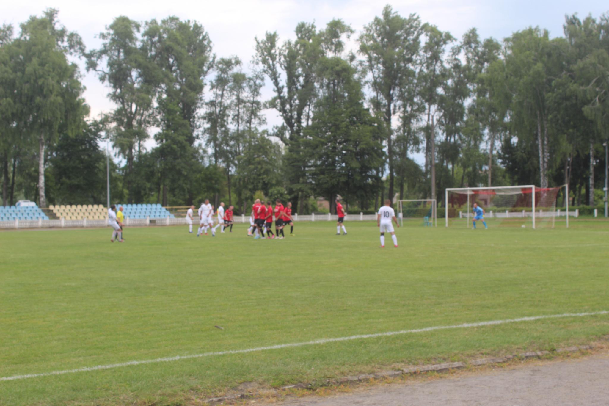 Новини Козятина - фото з На стадіоні Локомотив, іменитим доводиться ділитися очками.