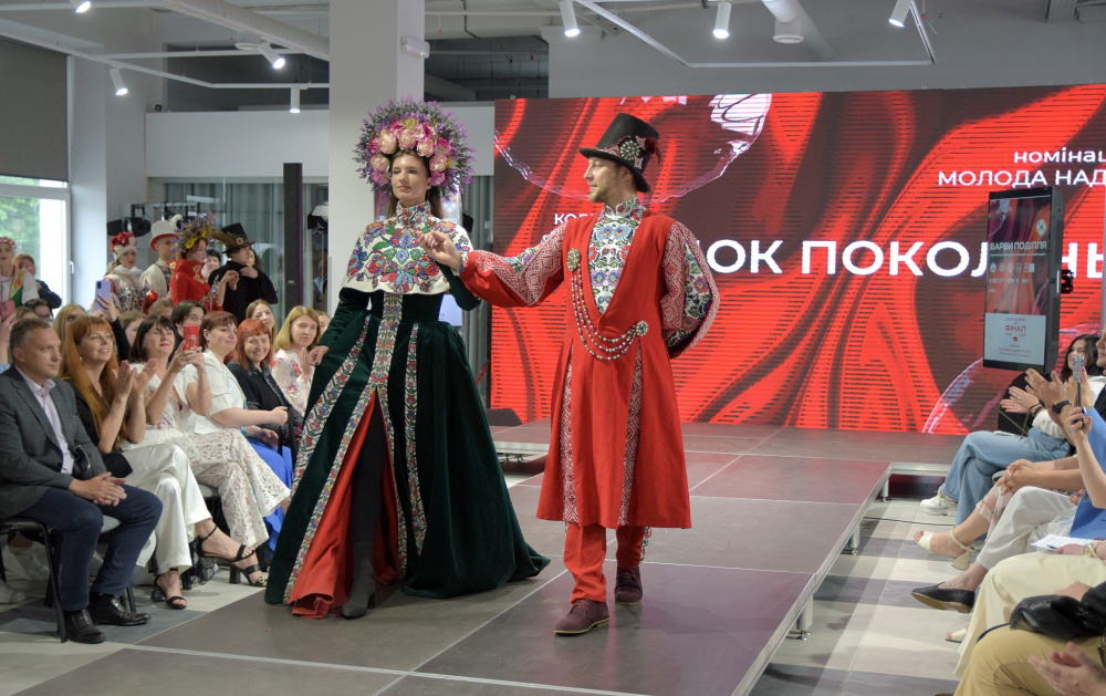 Новини Тернополя - фото з «Спадок поколінь» із Тернополя підкорює Україну: студентська колекція — серед найкращих!