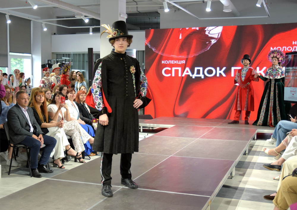 Новини Тернополя - фото з «Спадок поколінь» із Тернополя підкорює Україну: студентська колекція — серед найкращих!