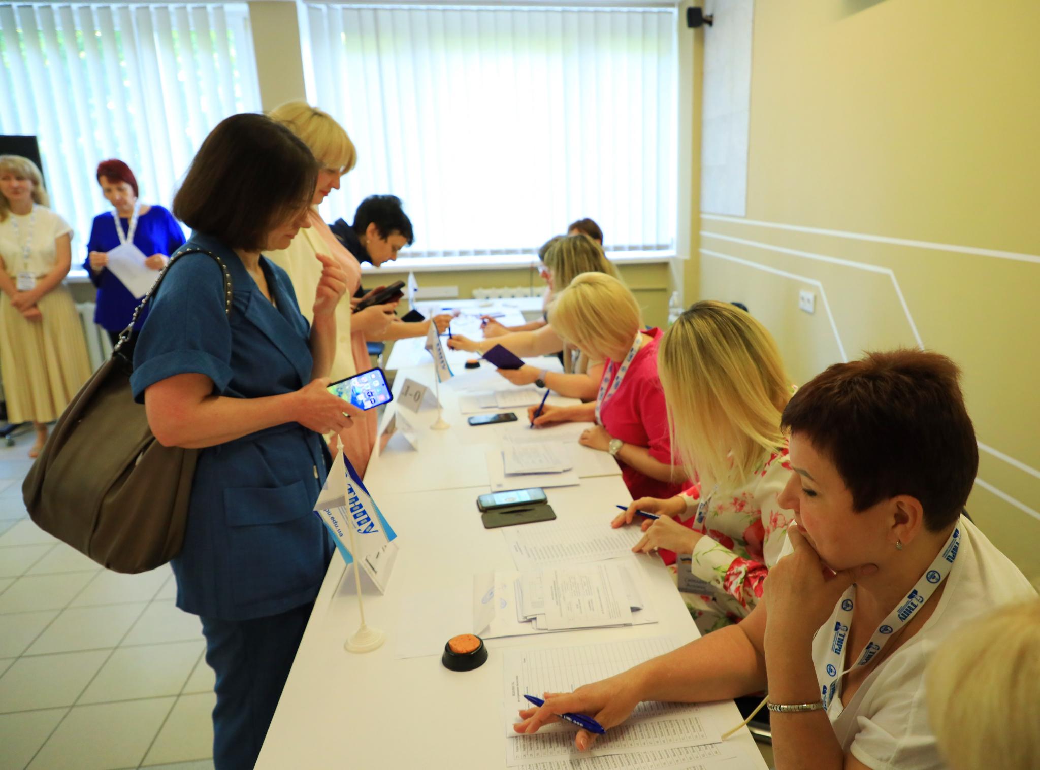 Новини Тернополя - фото з Є офіційні результати виборів ректора у педагогічному університеті: Богдан Буяк знову переміг