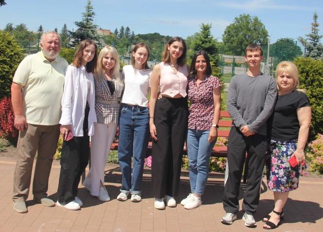 Новини Вінниці - фото з Четверо випускників другого ліцею Калинівки склали НМТ на 200 балів