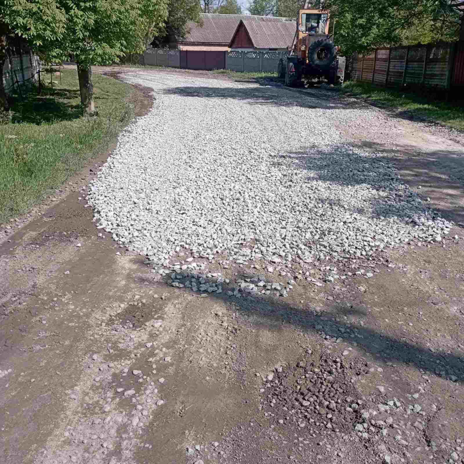 Новини Вінниці - фото з Маршрутки пішли, дороги та освітлення роблять: що змінилось у Гавришівці після розголосу