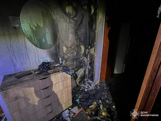 Новини Вінниці - фото з Пожежа через куріння: вінничанина винесли з задимленої квартири