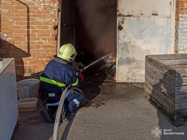 Новини Вінниці - фото з У Вороновиці горів склад побутових речей