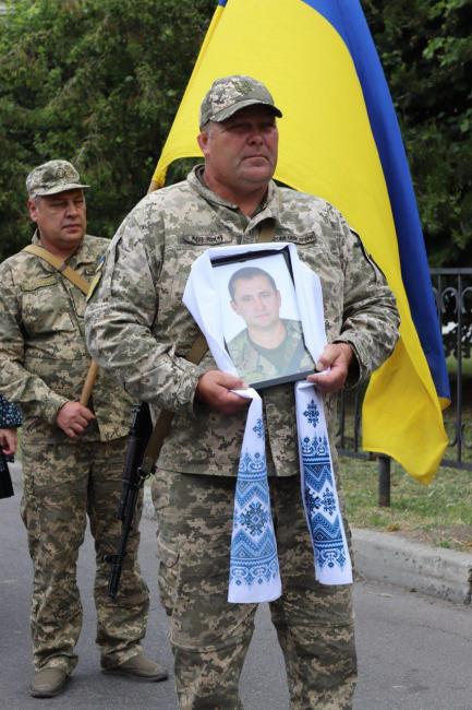 Новини Вінниці - фото з У Жмеринці провели в останню путь підполковника Михайла Посвятенка, який помер за кермом
