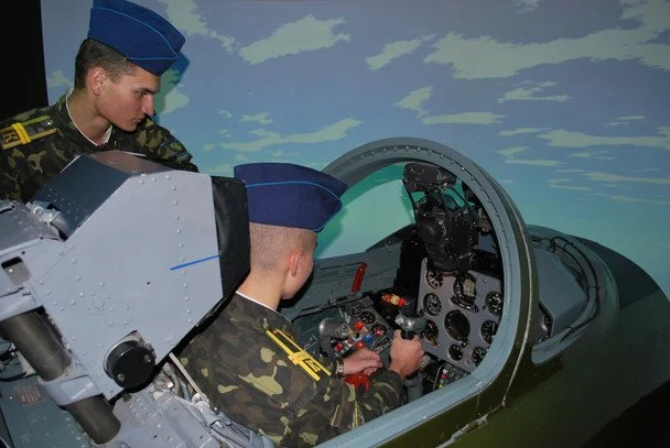 Новини Вінниці - фото з Героя України Максима Устименка, який загинув у бою на F-16, чекали вдома на Вінниччині