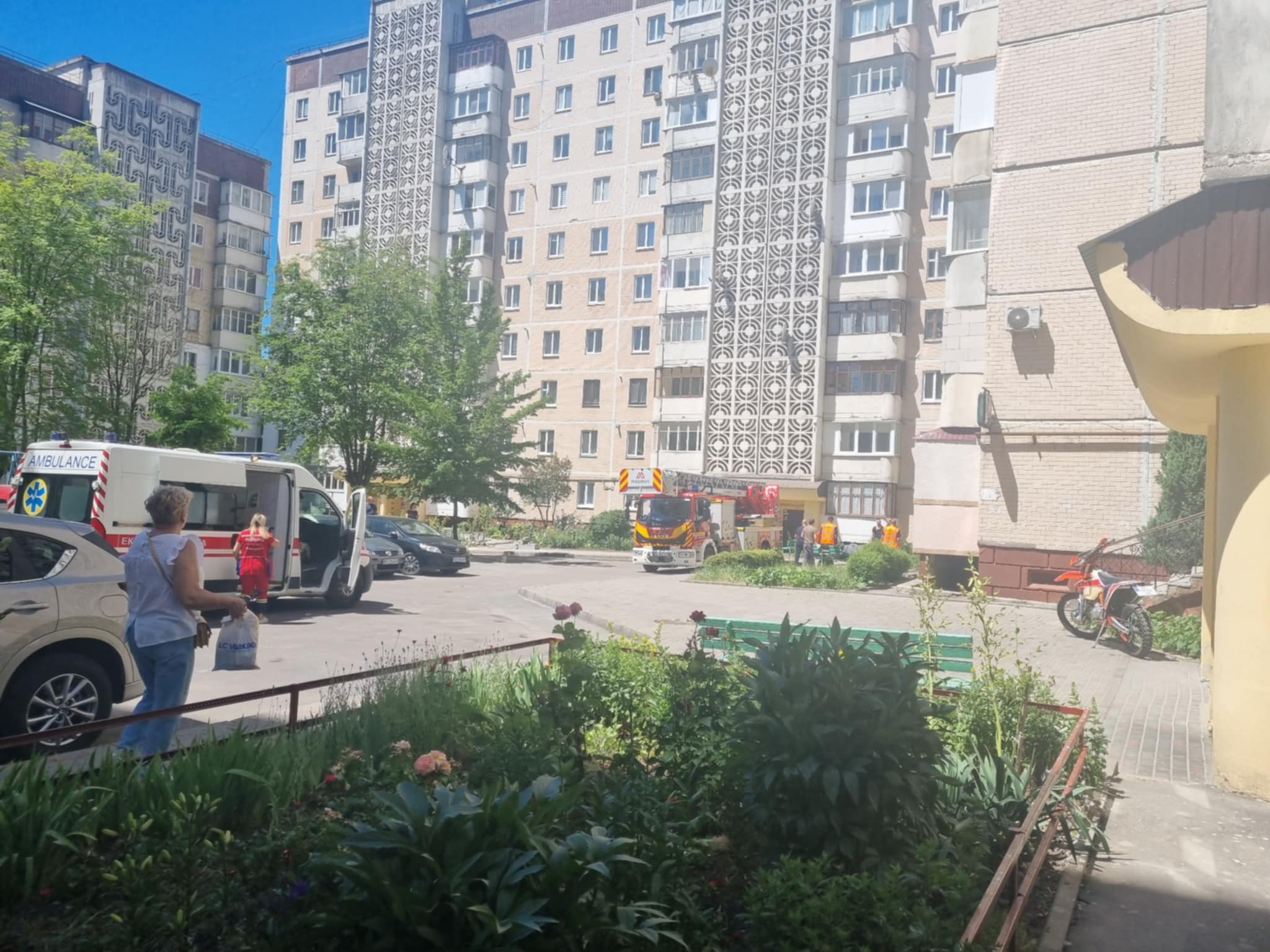 Новини Тернополя - фото з На Вишневецького пожежа у багатоповерхівці: що відомо