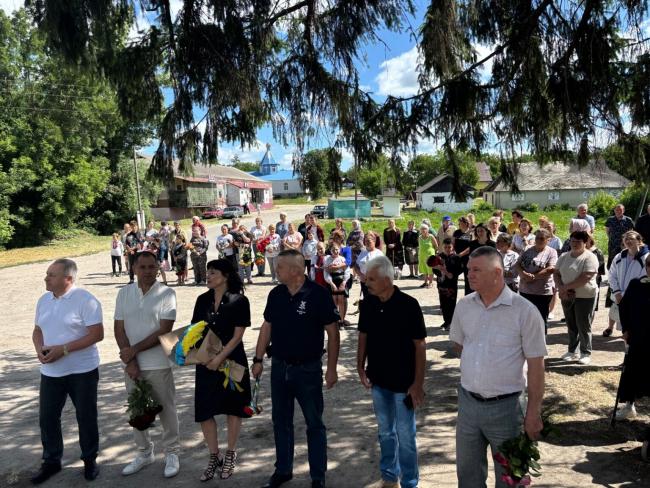 Новини Вінниці - фото з У Серебринцях відкрили Алею Слави на честь земляків-героїв