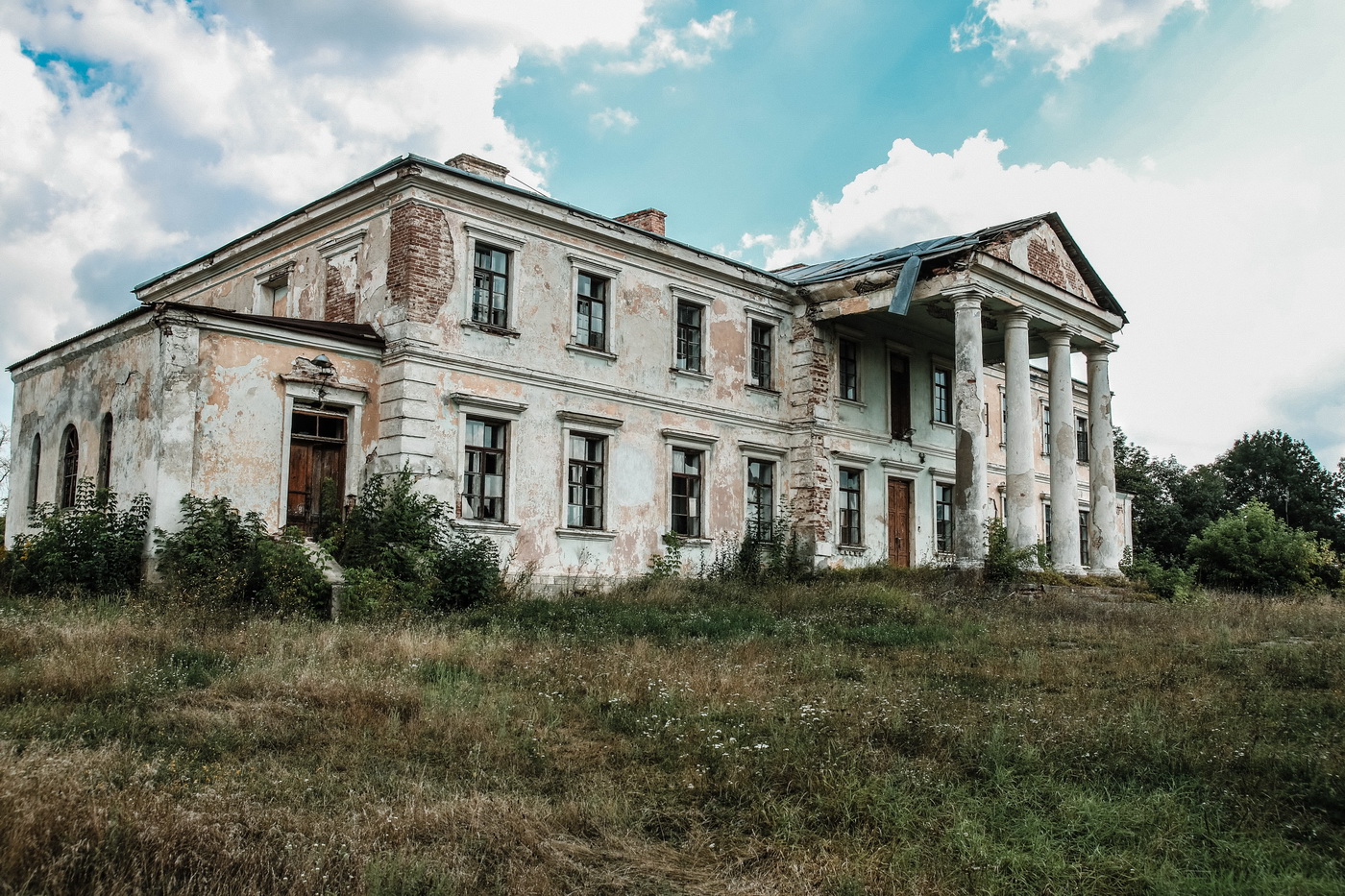 Новини Вінниці - фото з Занедбана пам’ятка у Гущинцях: історія палацу княгині Абамелек на Вінниччині